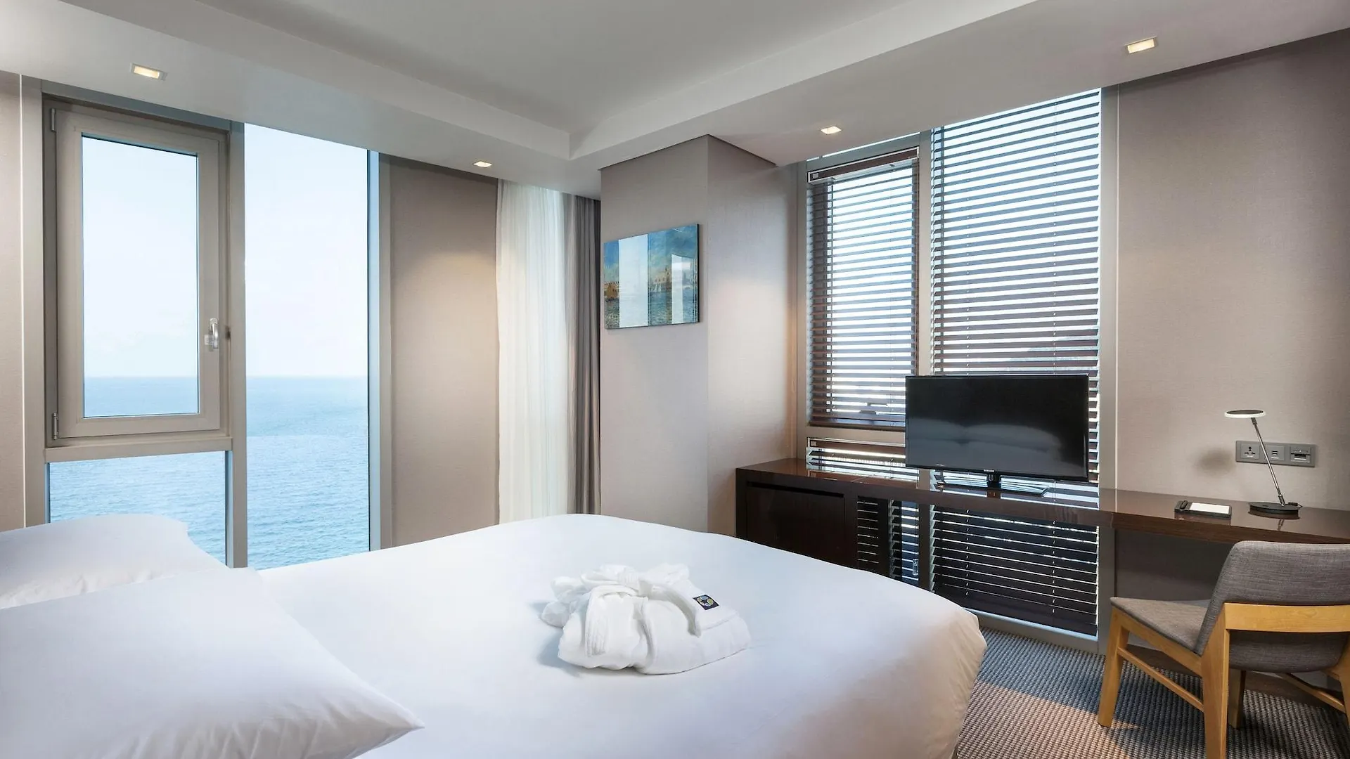 Hotel Regent Marine The Blue